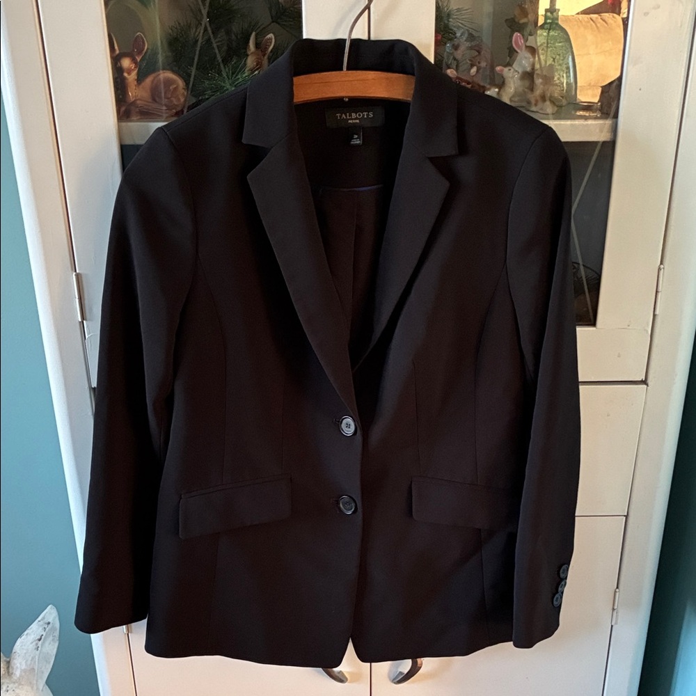 Talbots sz 2P Women's Black Blazer like new!